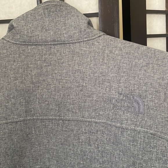 The North Face Heather Grey Jacket - Picture 7 of 8